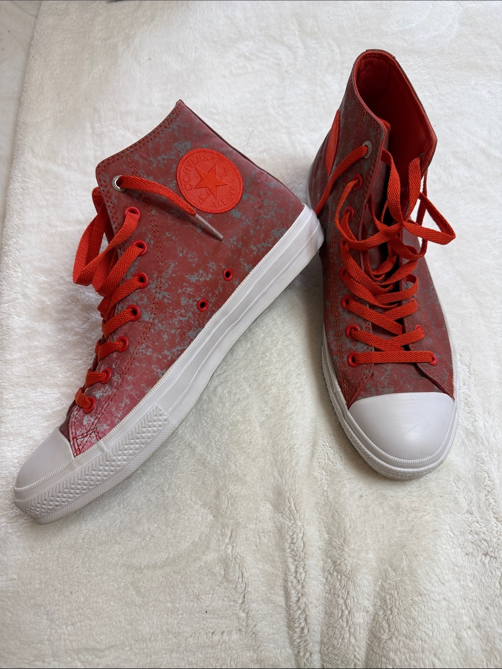Converse Chuck Taylor II High Tops in signal red/pure silver metallic 2015